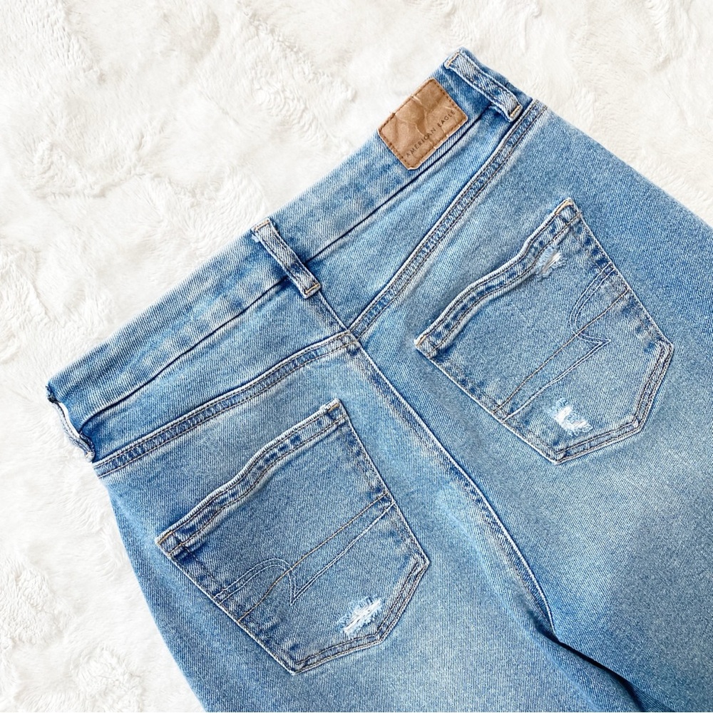 american eagle β’ curvy ripped mom jeans | 4 - Picture 8 of 13